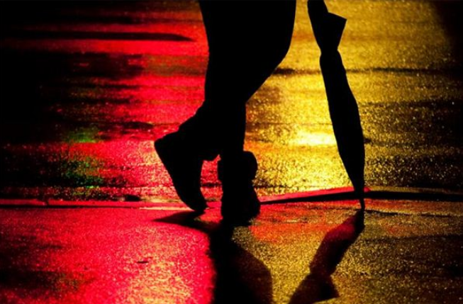 梦见雨伞破了是什么意思？周公解梦原版破解大全