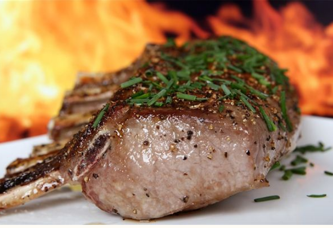 梦见吃鹿肉是什么意思？周公解梦原版破解大全