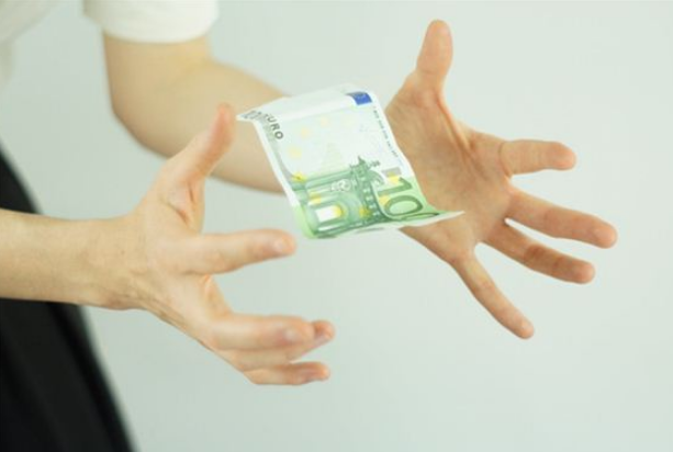 梦见假钞是什么意思？周公解梦原版破解大全