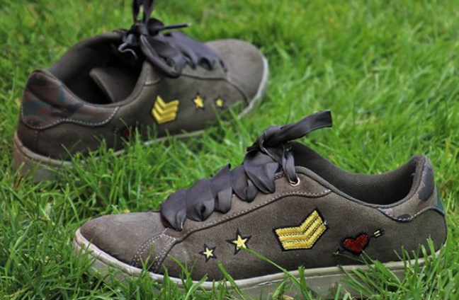 梦见鞋破损是什么意思？周公解梦原版破解大全