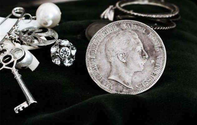 梦见白银 银子是什么意思？周公解梦原版破解大全