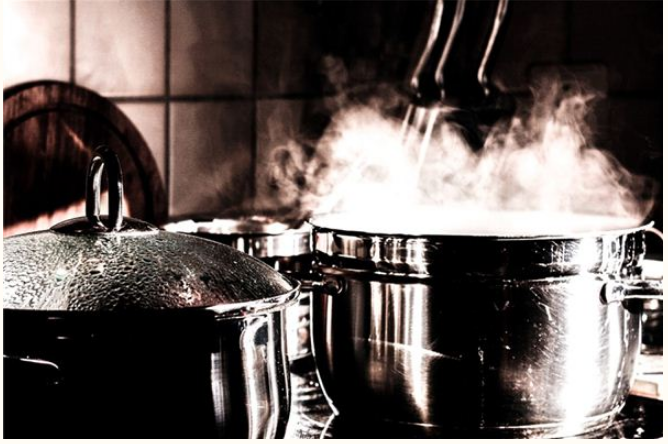 梦见锅子是什么意思？周公解梦原版破解大全