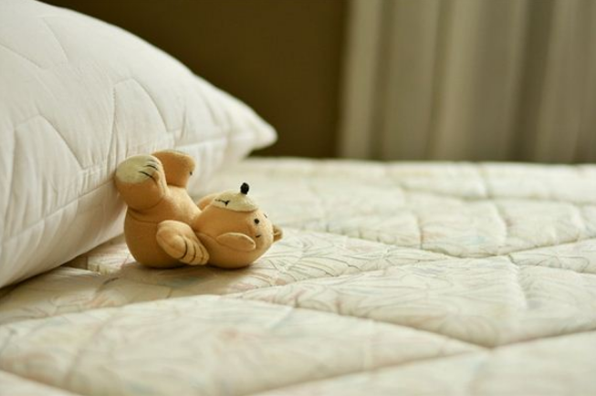 梦见床垫是什么意思？周公解梦原版破解大全