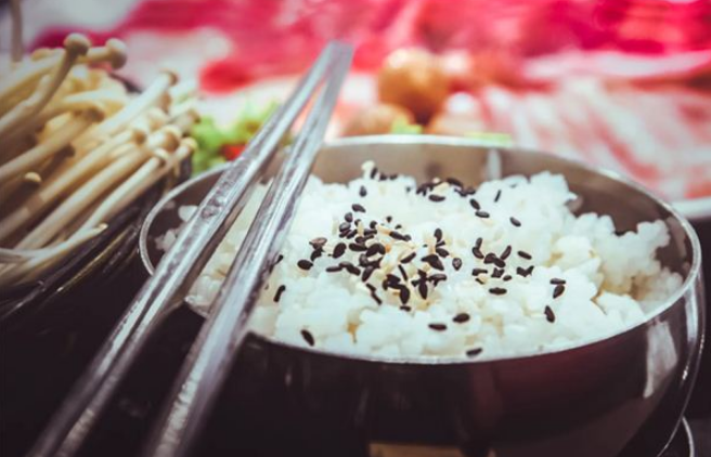 梦见米饭是什么意思？周公解梦原版破解大全