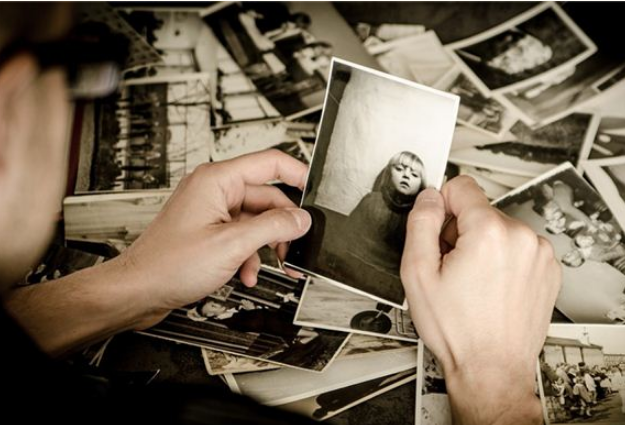 梦见照片是什么意思？周公解梦原版破解大全